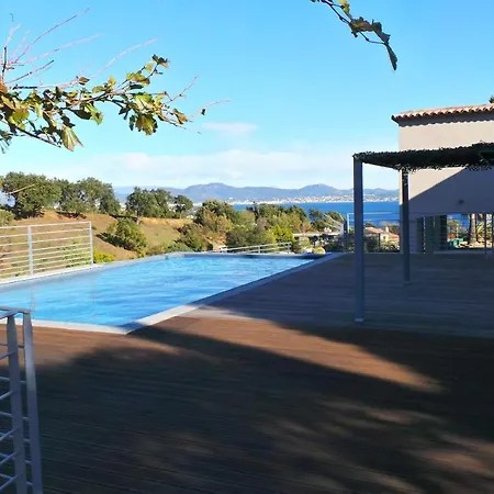 Maurin 3405 Villa